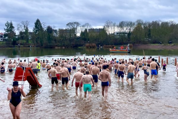 Neujahrsschwimmen 2023